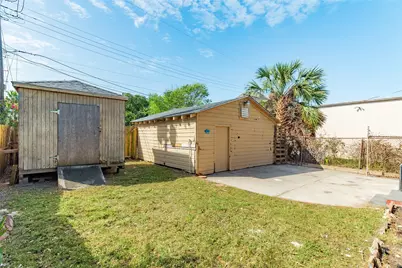 2215 Avenue O 1/2, Galveston, TX 77550 - Photo 27