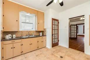 2215 Ave O 1/2, Galveston, TX 77550 - Photo 23