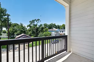 1425 E 31st St, Houston, TX 77022 - Photo 3