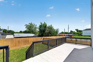 1425 E 31st St, Houston, TX 77022 - Photo 33