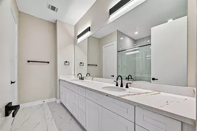 1425 East 31st Street, Houston, TX 77022 - Photo 9