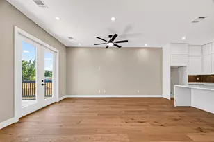 1425 E 31st St, Houston, TX 77022 - Photo 17
