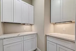 1425 E 31st St, Houston, TX 77022 - Photo 29