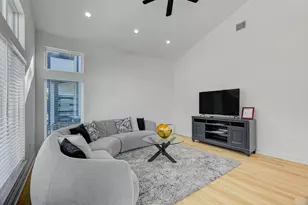 2614 Noble St, Houston, TX 77026 - Photo 7