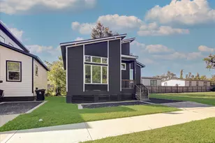 2614 Noble St, Houston, TX 77026 - Photo 3