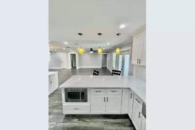 12122 Chimney Rock Road, Houston, TX 77035 - Photo 7