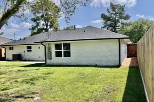 12122 Chimney Rock Rd, Houston, TX 77035 - Photo 31