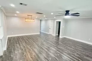 12122 Chimney Rock Rd, Houston, TX 77035 - Photo 13