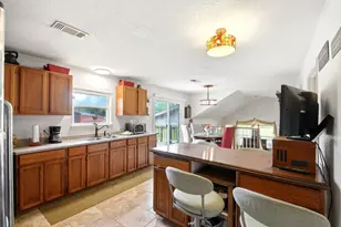 511 County Rd 949E, Alvin, TX 77511 - Photo 19