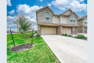 532 N 6th Street, La Porte, TX 77571 - Photo 1