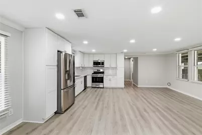 7021 2nd Street, Hitchcock, TX 77563 - Photo 5