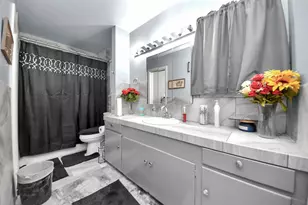 5846 Hirondel St, Houston, TX 77033 - Photo 25