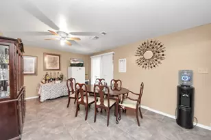 5846 Hirondel St, Houston, TX 77033 - Photo 5