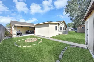 5846 Hirondel St, Houston, TX 77033 - Photo 45