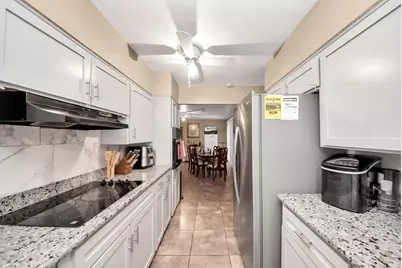 5846 Hirondel Street, Houston, TX 77033 - Photo 13