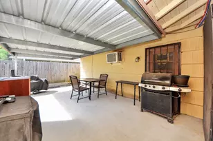 5846 Hirondel St, Houston, TX 77033 - Photo 35