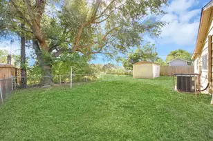 5846 Hirondel St, Houston, TX 77033 - Photo 47