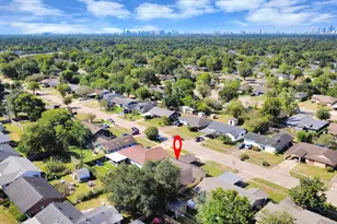 5846 Hirondel St, Houston, TX 77033 - Photo 41