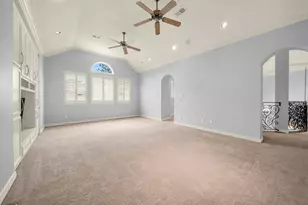 15 Player Green Pl, The Woodlands, TX 77382 - Photo 37