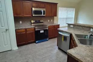 6327 Bonnie Chase Ln, Katy, TX 77449 - Photo 13