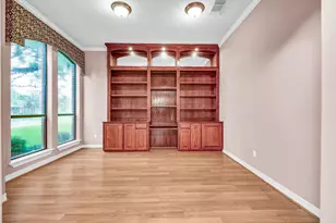 105 Indian Paintbrush, Lake Jackson, TX 77566 - Photo 7