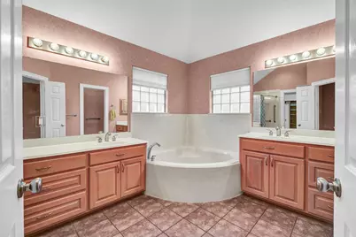 105 Indian Paintbrush, Lake Jackson, TX 77566 - Photo 25