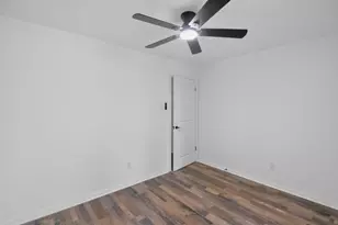 5675 Sylmar Rd, Houston, TX 77081 - Photo 15