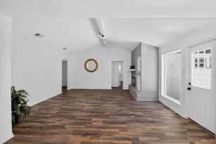5675 Sylmar Rd, Houston, TX 77081 - Photo 11