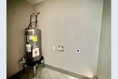 5842 Southville Street, Houston, TX 77033 - Photo 3