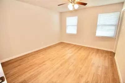 407 Morningside Drive, Friendswood, TX 77546 - Photo 11