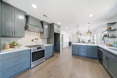 1139 W Gardner Street, Houston, TX 77009 - Photo 9
