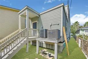 4717 Avenue Q, Galveston, TX 77551 - Photo 5