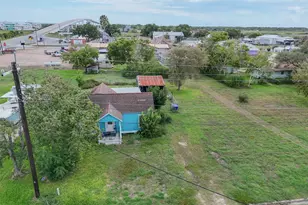 863 Lewis St, Matagorda, TX 77414 - Photo 9