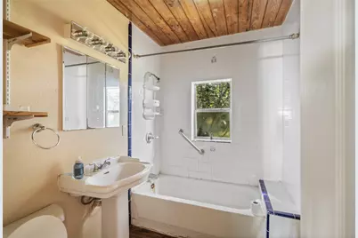 863 Lewis Street, Matagorda, TX 77414 - Photo 7