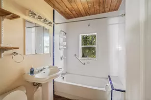 863 Lewis St, Matagorda, TX 77414 - Photo 7