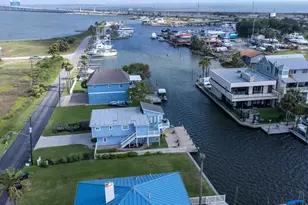 710 91st St, Galveston, TX 77554 - Photo 27