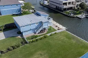 710 91st St, Galveston, TX 77554 - Photo 25