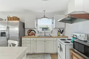 16630 Jamaica Inn Rd, Jamaica Beach, TX 77554 - Photo 9