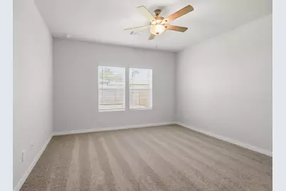 10643 Crockett Meadows Boulevard, Conroe, TX 77306 - Photo 11