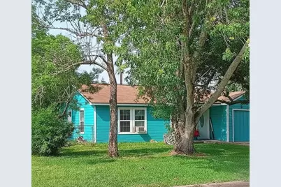 1713 N Avenue H, Freeport, TX 77541 - Photo 1
