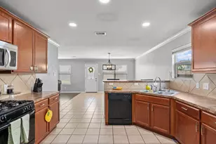 13411 Misty Sands Ln, Houston, TX 77034 - Photo 9