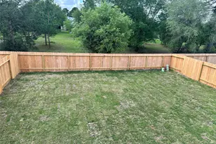 31203 Gayle Prairie Oaks St, Waller, TX 77484 - Photo 3