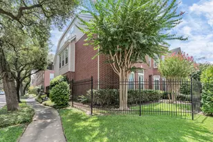 2901 W Dallas St, Houston, TX 77019 - Photo 3