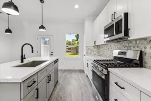 990-992 Marjorie St, Houston, TX 77088 - Photo 9