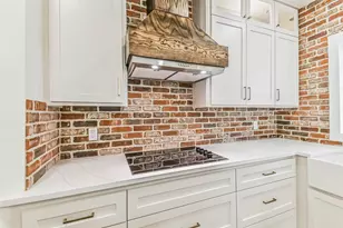 103 Forest Ct, Conroe, TX 77356 - Photo 13