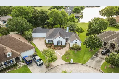 103 Forest Court, Conroe, TX 77356 - Photo 1