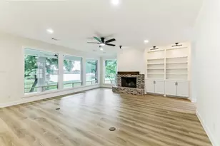 103 Forest Ct, Conroe, TX 77356 - Photo 9