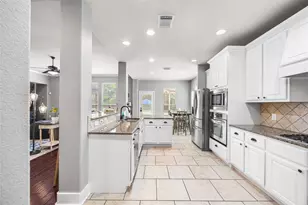 2167 Summit Mist Dr, Conroe, TX 77304 - Photo 9