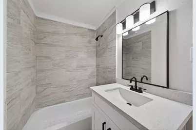 907 S 3rd Street, La Porte, TX 77571 - Photo 19