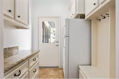 4523 Maple Street, Bellaire, TX 77401 - Photo 17